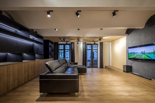 Căn nhà phố tại Cà Mau với thiết kế hiện đại và nội thất sang trọng.