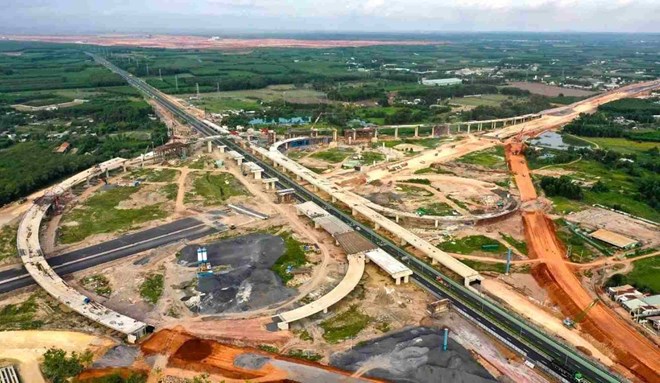 Chạy đua hoàn thiện hạ tầng kết nối sân bay Long Thành – Bức tranh sôi động của giao thông vùng TP.HCM và Đồng Nai