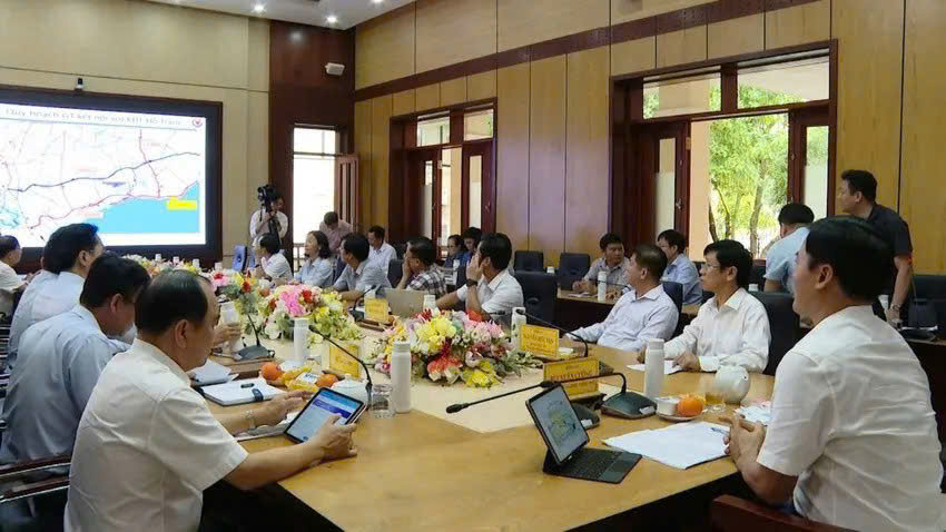 TP.HCM kiểm tra thực địa tuyến cao tốc đô thị Hồ Tràm – Sân bay Long Thành